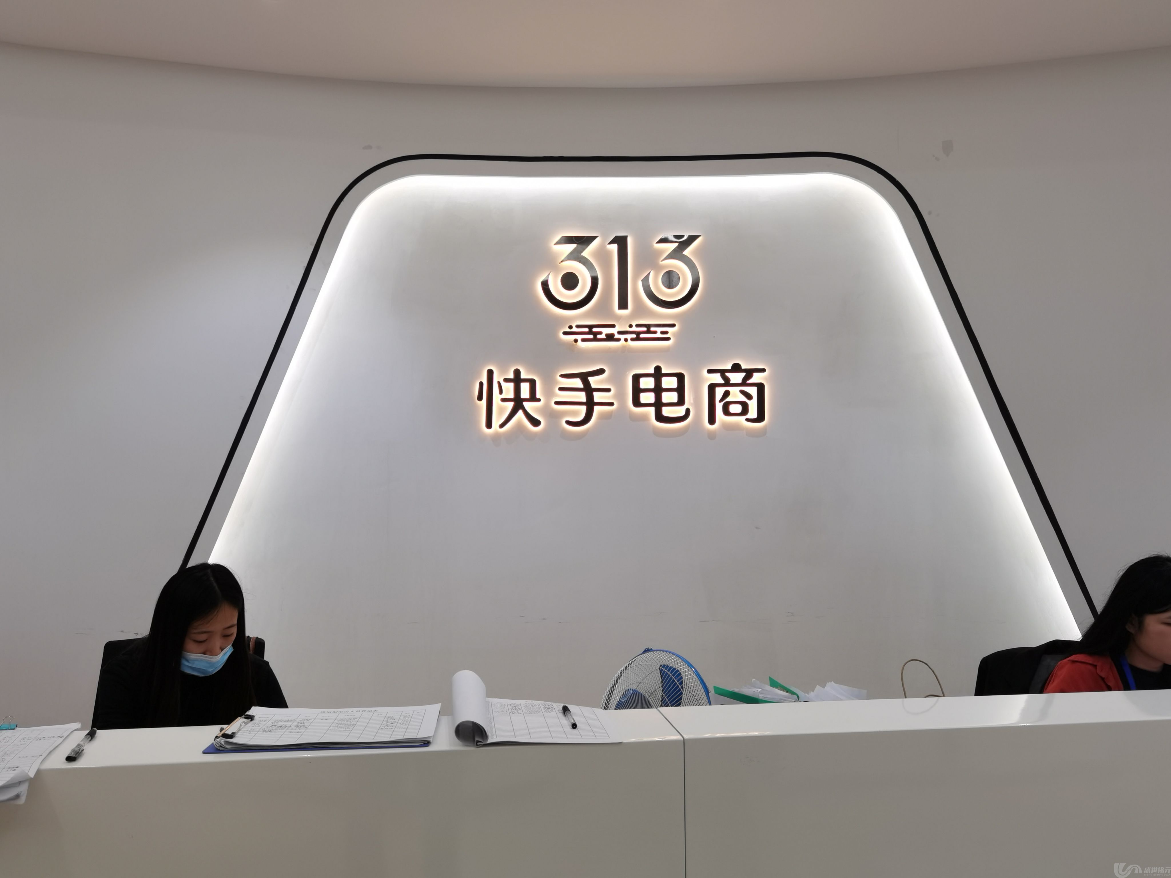 形象墙这么设计，让公司更有“面子”！(图1)
